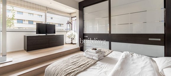 3 chambres Penthouse à Paris, France No. 170493 26