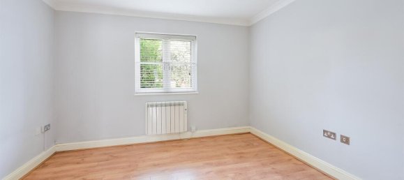 1 bedroom Apartment in Epsom, United Kingdom No. 9748 10