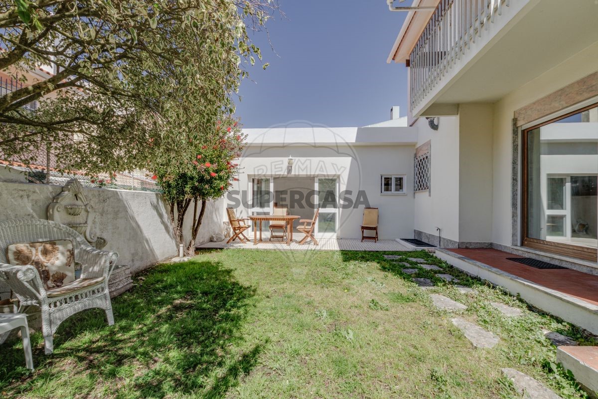 3 bedrooms House in Cascais, Portugal No. 286204