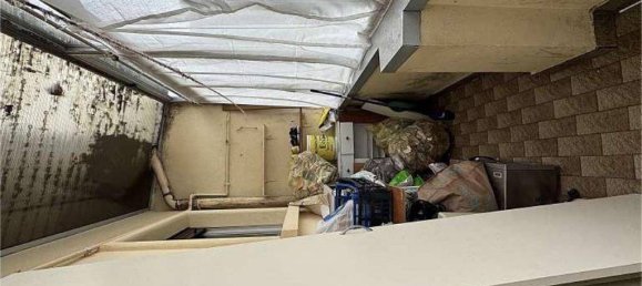 Квартира с 2 спальнями в Саронно, Италия № 283015 13