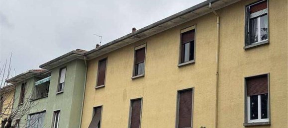 Квартира с 2 спальнями в Саронно, Италия № 283015 2