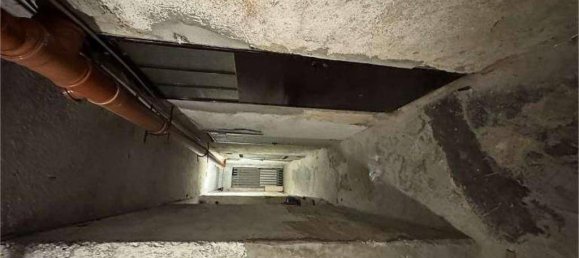 Квартира с 2 спальнями в Саронно, Италия № 283015 14