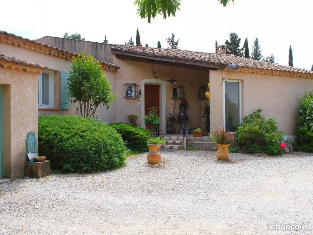 Villa T3 em Aix-en-Provence, France N.º 208468
