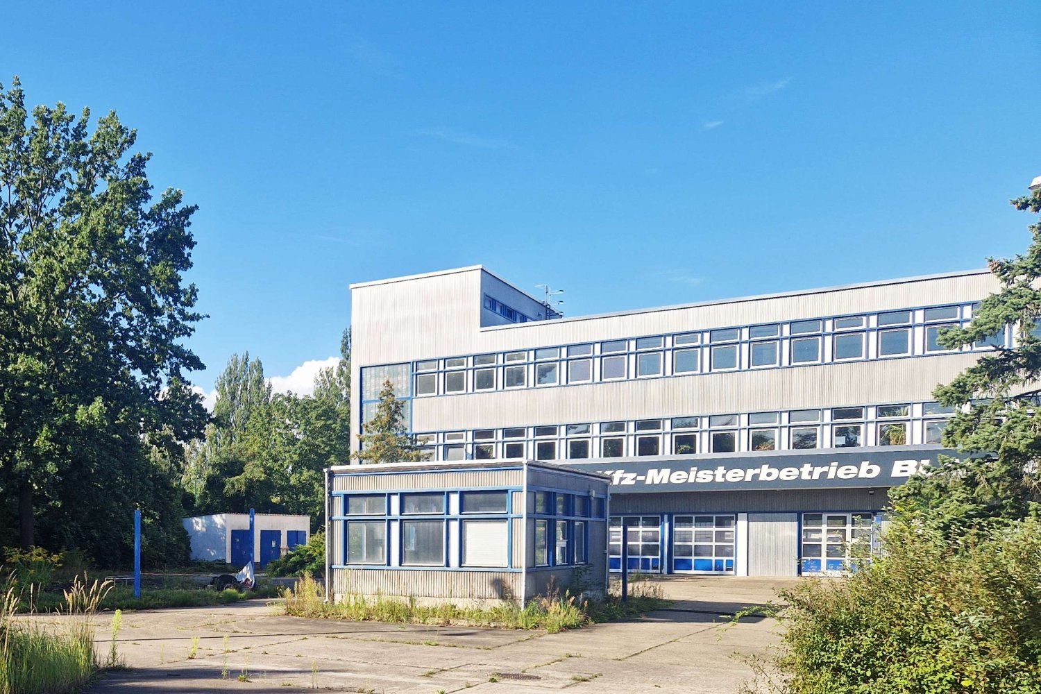 2430m² Warehouse in Lichtenberg, Germany No. 367966