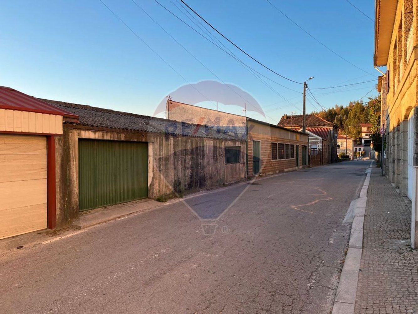 141m² Commercial property in Rio de Moinhos, Portugal No. 58670