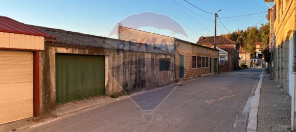 141m² Commercial property in Rio de Moinhos, Portugal No. 58670 2
