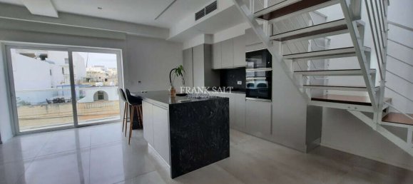 2 bedrooms Penthouse in Swieqi, Malta No. 7017 11