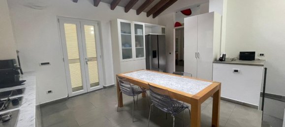 2 bedrooms Townhouse in Castelnuovo Magra, Italy No. 266194 4