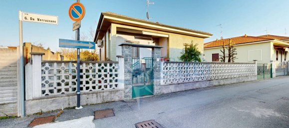 2 bedrooms Villa in Cornaredo, Italy No. 2406 26