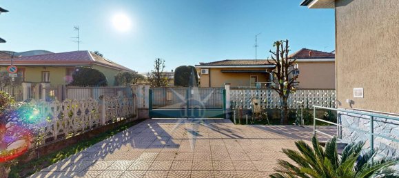 2 bedrooms Villa in Cornaredo, Italy No. 2406 32