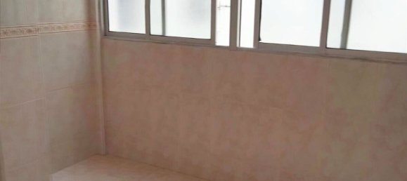 Apartamento de 4 dormitorios en Cádiz, Spain No. 148572 12