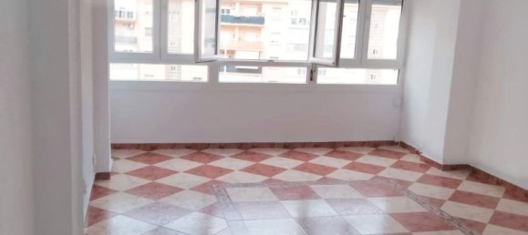 Apartamento de 4 dormitorios en Cádiz, Spain No. 148572 2