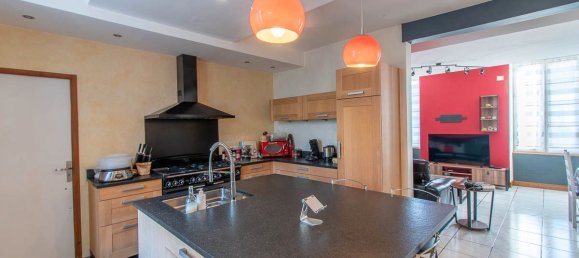 6 bedrooms House in Theillay, France No. 160885 4