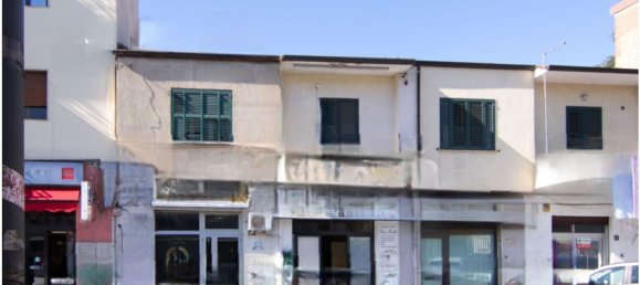 3 bedrooms House in Cosenza, Italy No. 339005 9