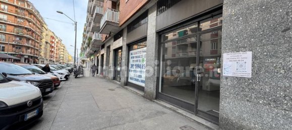 2 rooms Commercial property in Turin, Italy No. 320188 19
