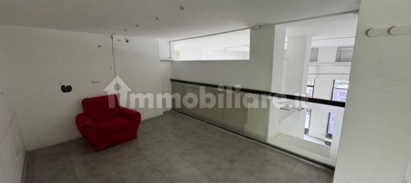 2 rooms Commercial property in Turin, Italy No. 320188 4
