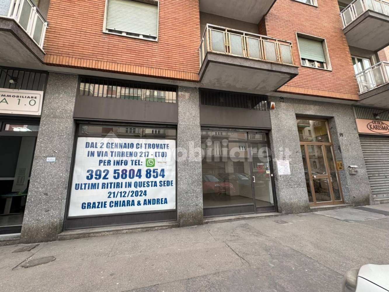 2 rooms Commercial property in Turin, Italy No. 320188