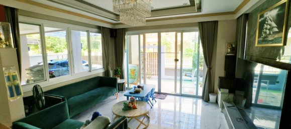 5 dormitorios villa en venta en Chon Buri, Chonburi, Eastern Thailand, Thailand № 59963 12