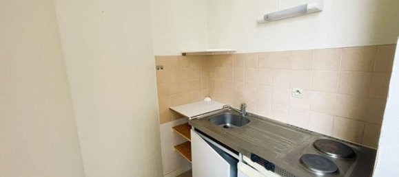 Estudio en Poitiers, France No. 315262 3