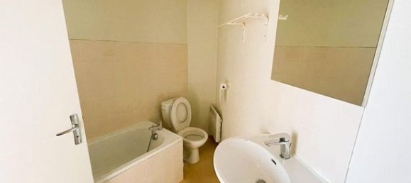 Estudio en Poitiers, France No. 315262 4