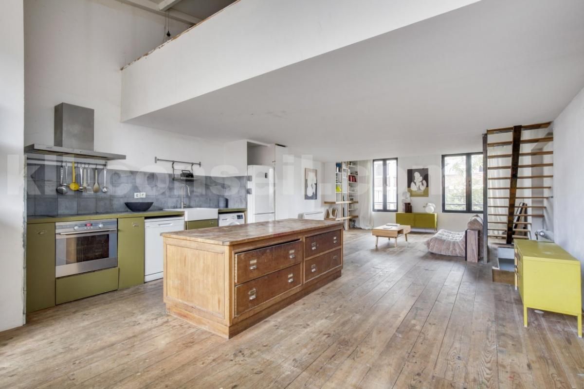 3 bedrooms House in Colombes, France No. 186899