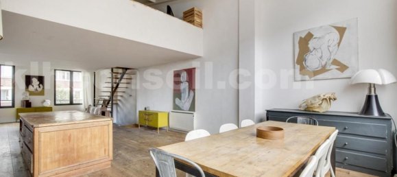 3 bedrooms House in Colombes, France No. 186899 8