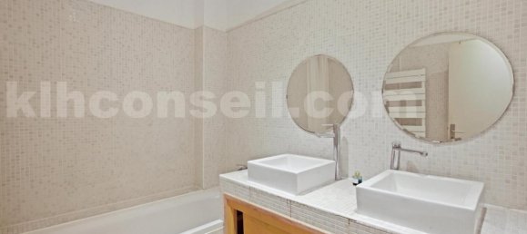 3 bedrooms House in Colombes, France No. 186899 3