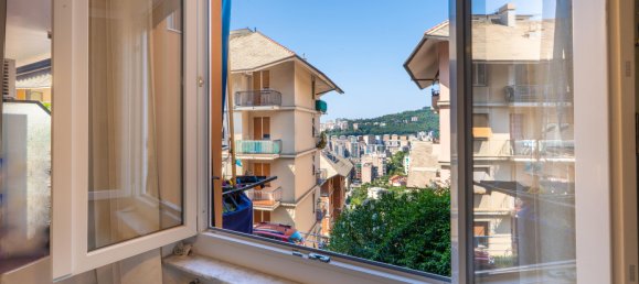 2 bedrooms Apartment in Genoa, Italy No. 328165 2