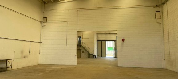 1-Zimmer Lagerhaus in Usmate Velate, Italy, Nr. 265413 12