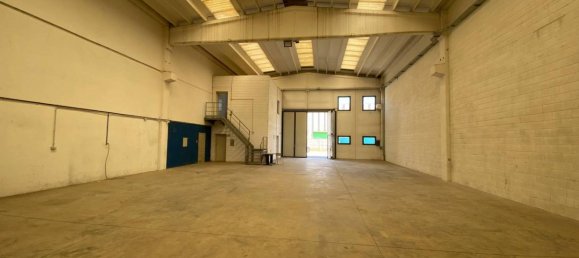 1-Zimmer Lagerhaus in Usmate Velate, Italy, Nr. 265413 14