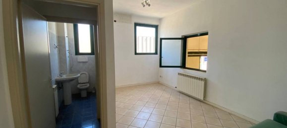 1-Zimmer Lagerhaus in Usmate Velate, Italy, Nr. 265413 8