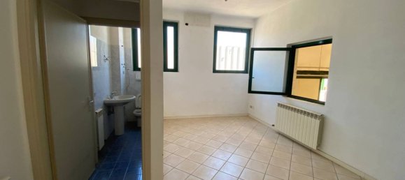 1-Zimmer Lagerhaus in Usmate Velate, Italy, Nr. 265413 7