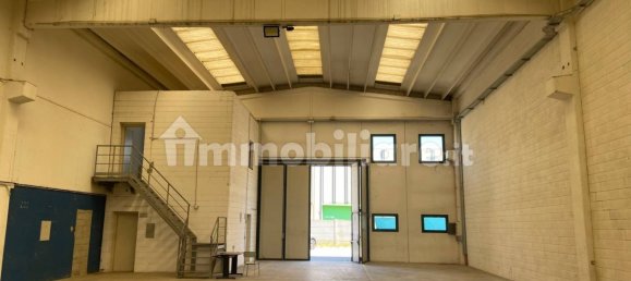 1-Zimmer Lagerhaus in Usmate Velate, Italy, Nr. 265413 20