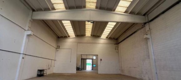 1-Zimmer Lagerhaus in Usmate Velate, Italy, Nr. 265413 4