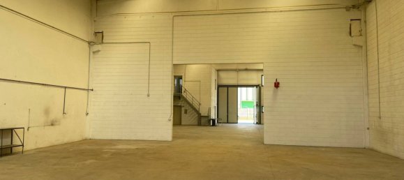 1-Zimmer Lagerhaus in Usmate Velate, Italy, Nr. 265413 10