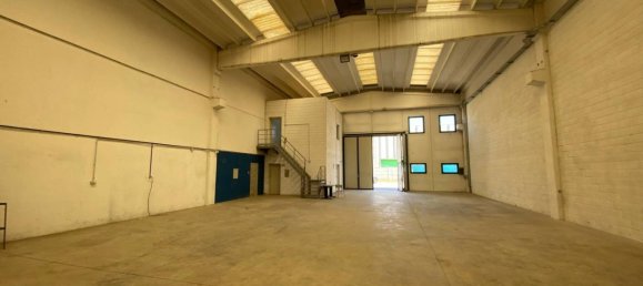 1-Zimmer Lagerhaus in Usmate Velate, Italy, Nr. 265413 32