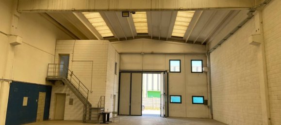 1-Zimmer Lagerhaus in Usmate Velate, Italy, Nr. 265413 17