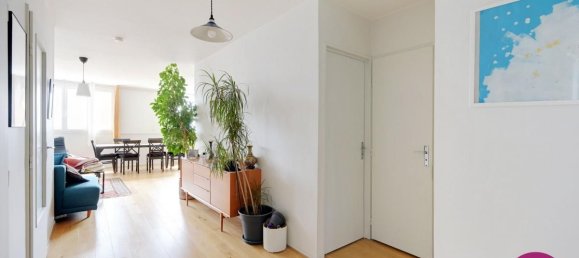 Apartamento de 4 dormitorios en Montreuil, France No. 327085 7