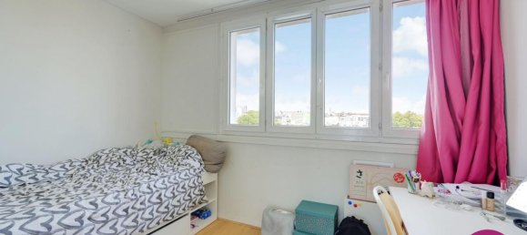 Apartamento de 4 dormitorios en Montreuil, France No. 327085 10