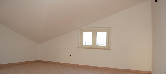 3غرفة شقة في Roseto degli Abruzzi, Italy رقم 4739 21