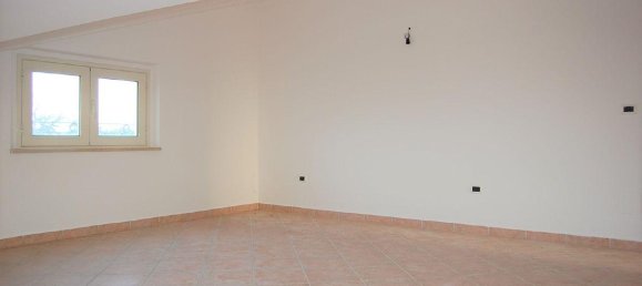 3غرفة شقة في Roseto degli Abruzzi, Italy رقم 4739 22