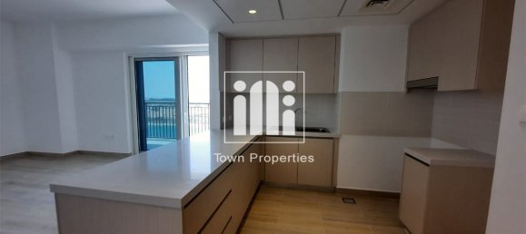 Apartamento de 2 dormitorios en WATER'S EDGE, Yas Island, UAE No. 61252 5