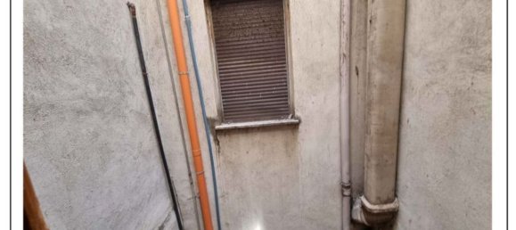 4 rooms Apartment in Rome, Italy No. 200854 2