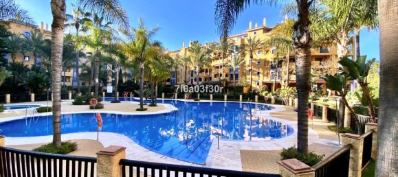 Apartamento de 3 dormitorios en Marbella, Spain No. 62927 2
