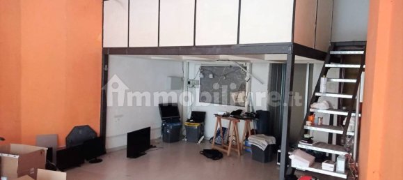 Коммерческая недвижимость с 1 комнатой в Терни, Италия № 107600 7