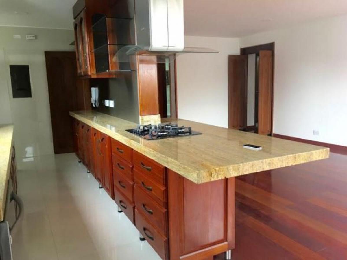 3 bedrooms House in Bogota, Colombia No. 10513