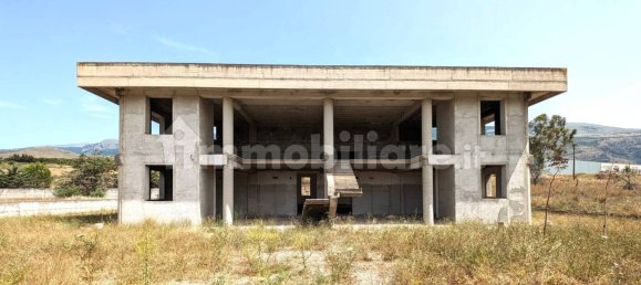 Almacén de 1 habitación en Castrovillari, Italy No. 169238 3