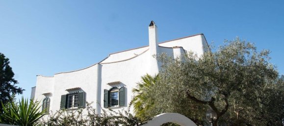 9 bedrooms Villa in Pescara, Italy No. 166520 2