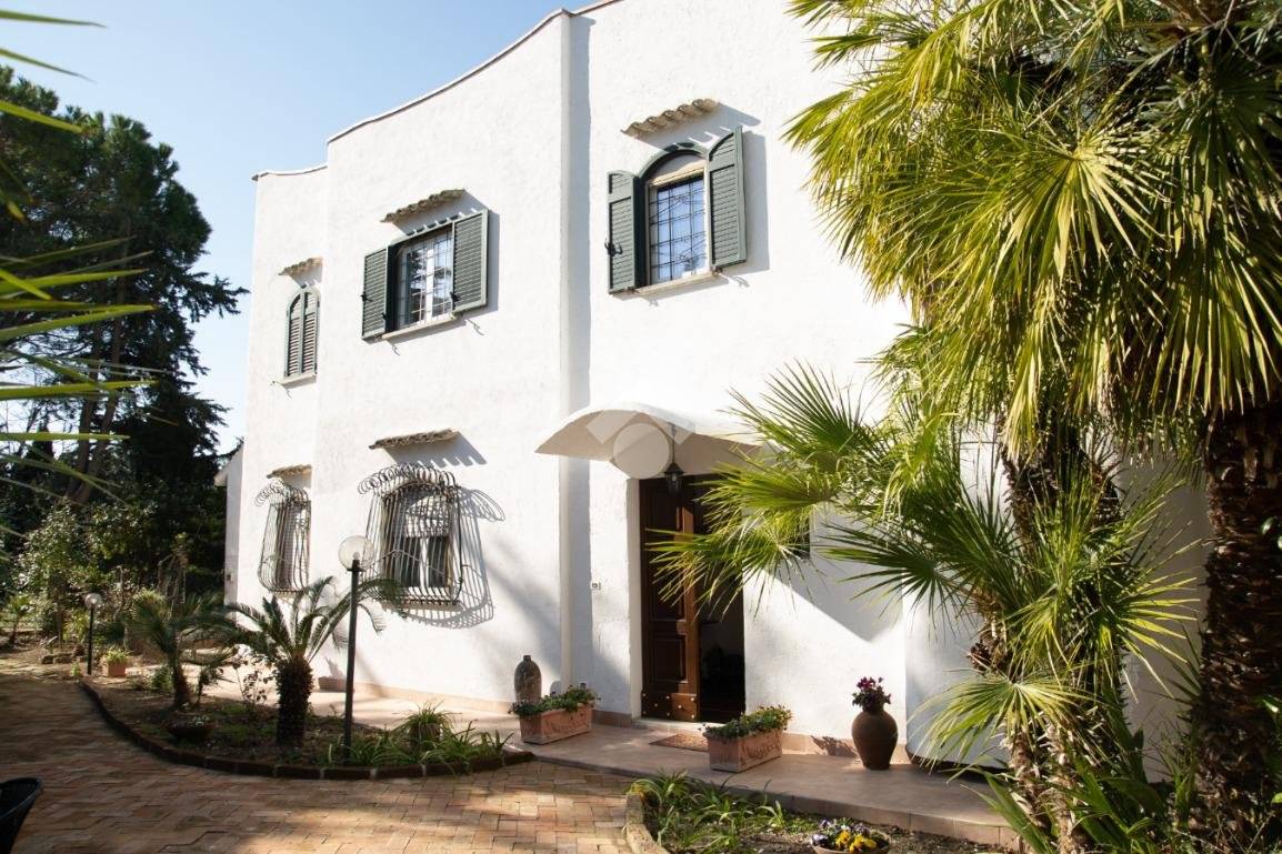 9 bedrooms Villa in Pescara, Italy No. 166520