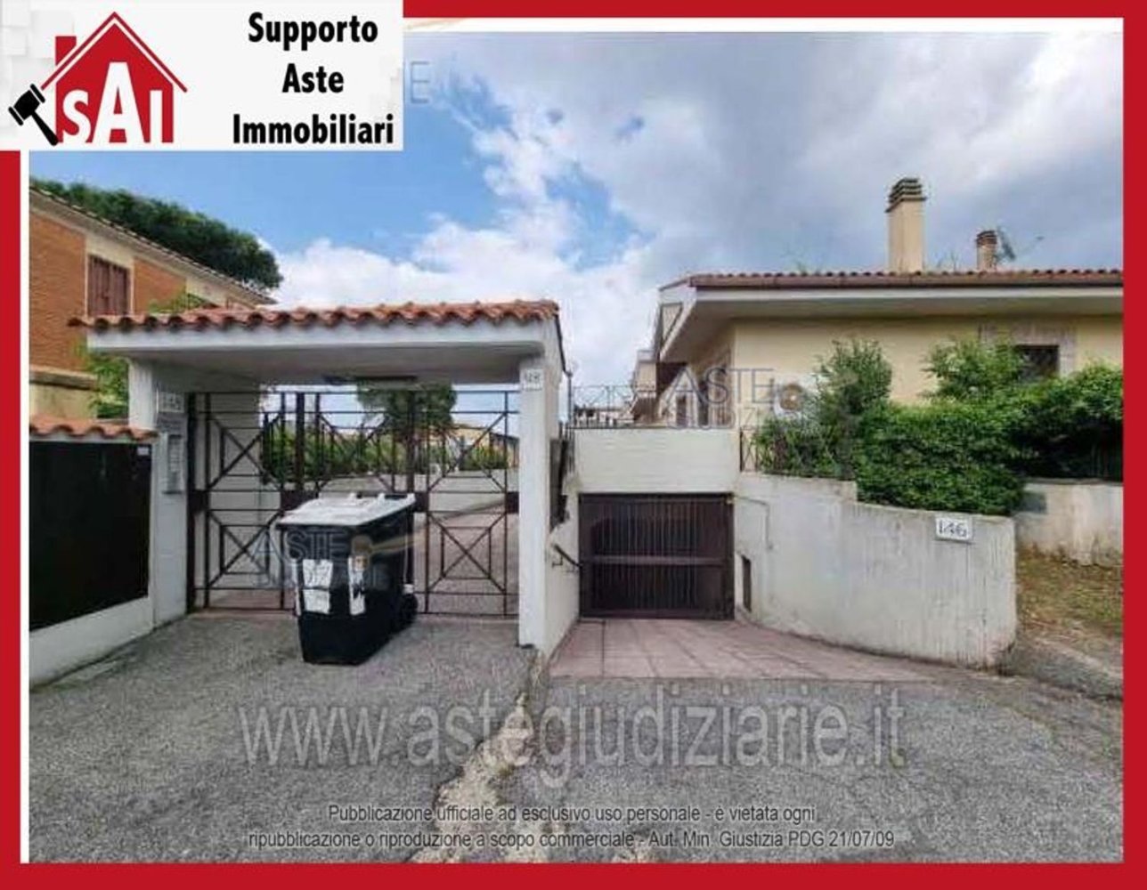 5 bedrooms Apartment in Rome, Italy No. 330850